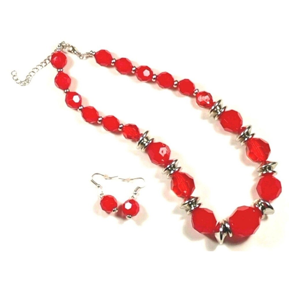 RED FACETED BEAD NECKLACE MATCHING EARRINGS SET PAPARAZZI STYLE SILVER TONE BEAD